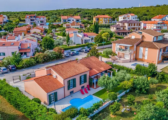 Volme Croatia * Пула