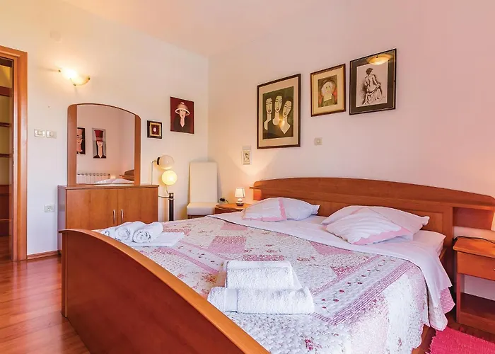 Volme Croatia بولا