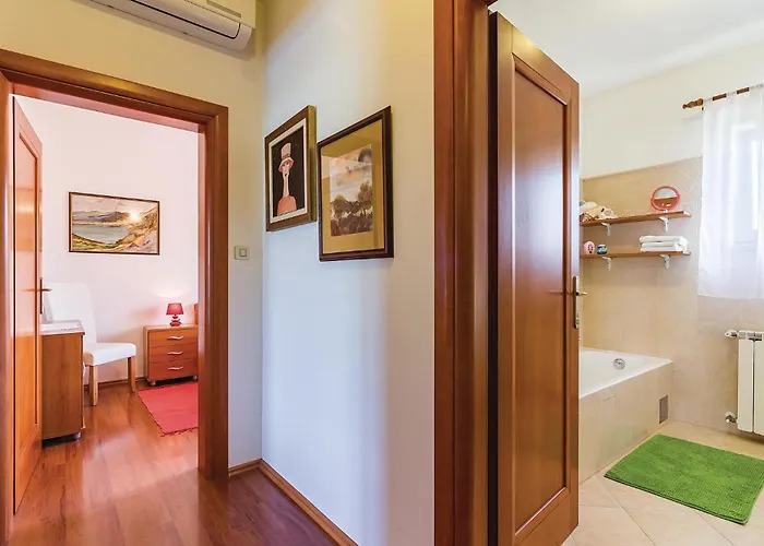 Volme Croatia بيت للعطل بولا